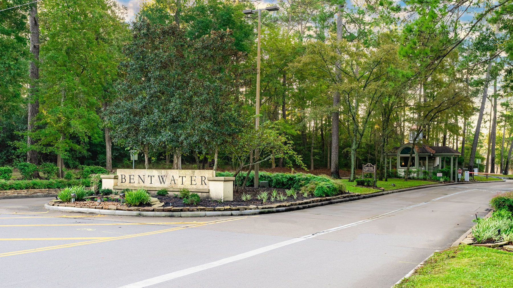 Bentwater entrance sign and roadway